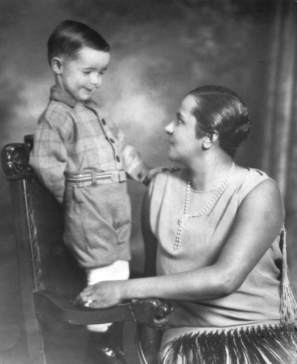 Image of Jeanette
                  Powers and son Ollie Milton